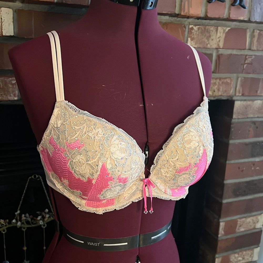Victoria Secret Y2K VS Very Sexy Push-up bra crystal beading and lace  34D